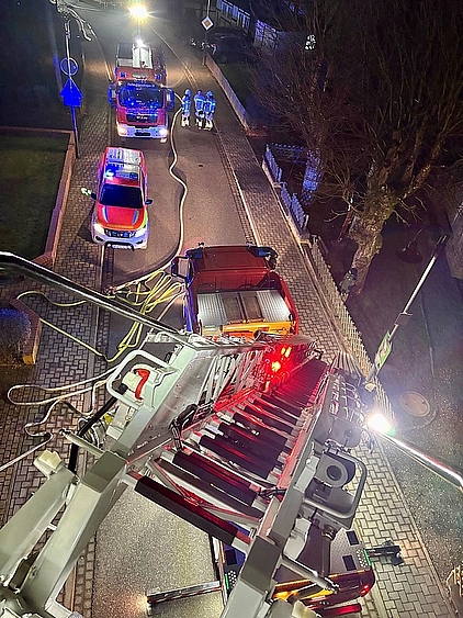 Blick von der Drehleiter Freudenberg beim Kaminbrand